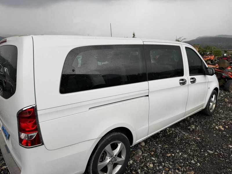 昆明16年奔馳威霆8