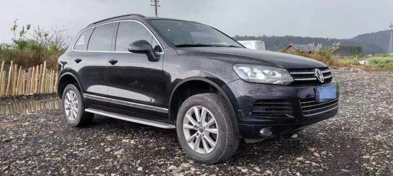 昆明13年大众途锐2