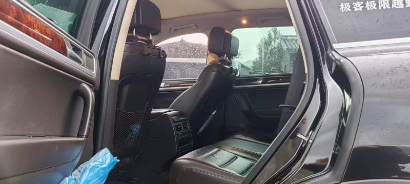 昆明13年大众途锐6