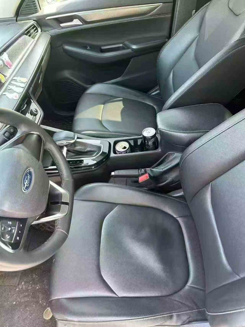 铜陵22年福特福睿斯5