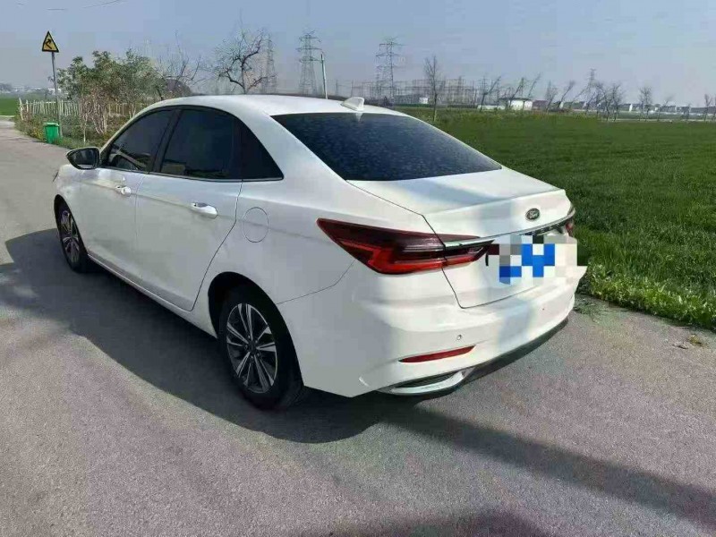 铜陵22年福特福睿斯8