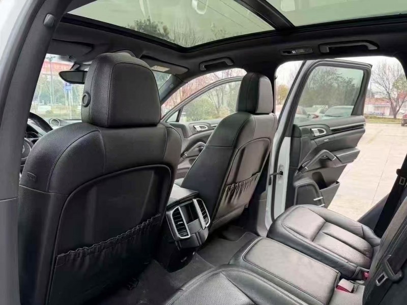 枣庄17年保时捷卡宴5