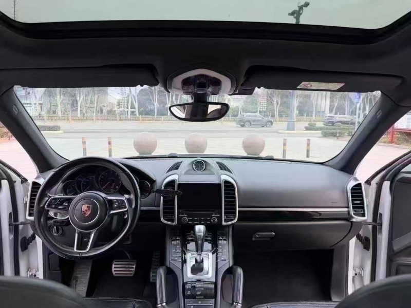 枣庄17年保时捷卡宴6