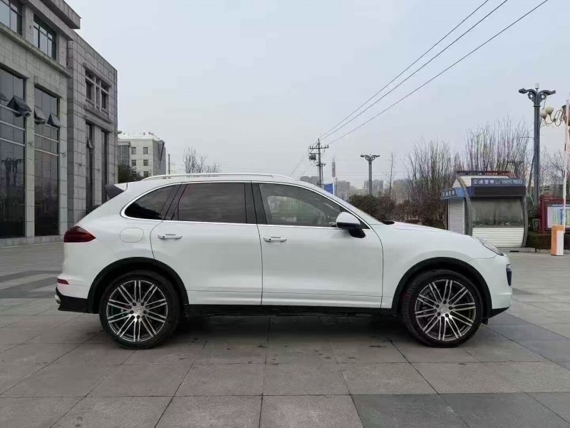 枣庄17年保时捷卡宴7