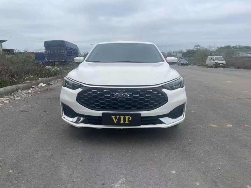 广州22年福特福睿斯1