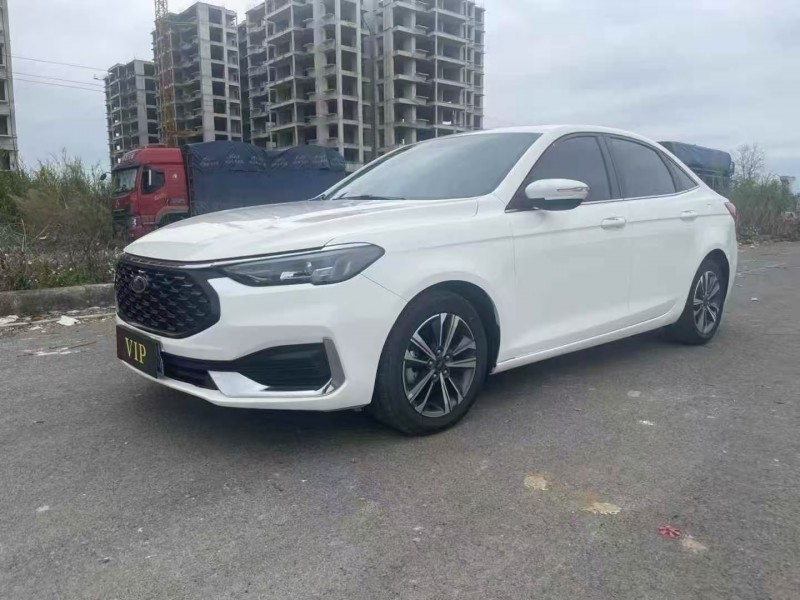 广州22年福特福睿斯2