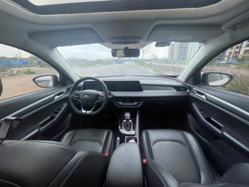 广州22年福特福睿斯7