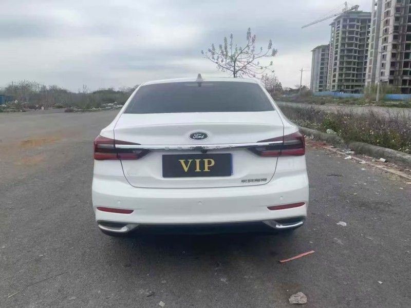 广州22年福特福睿斯9