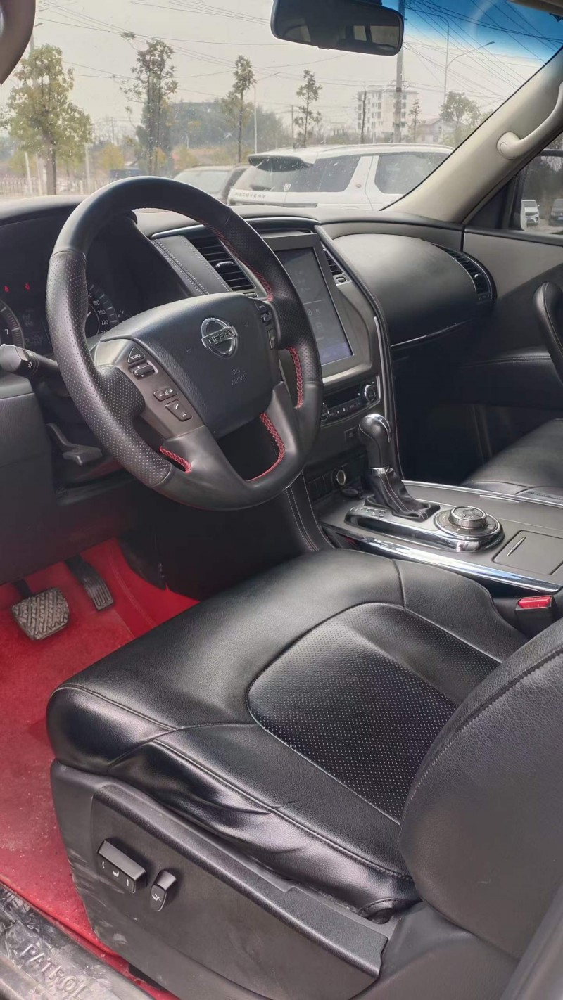 娄底17年日产途乐4