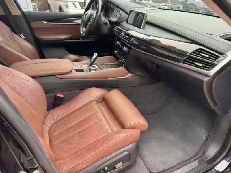 東營18年寶馬X65