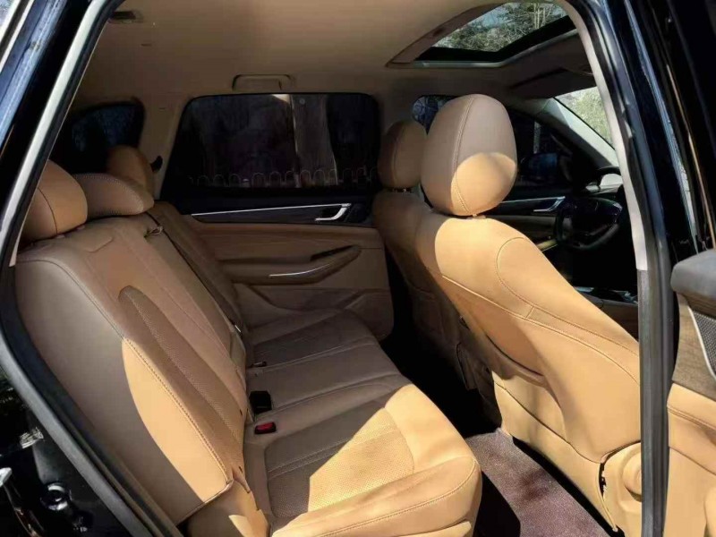 济宁24年东风蓝电E56