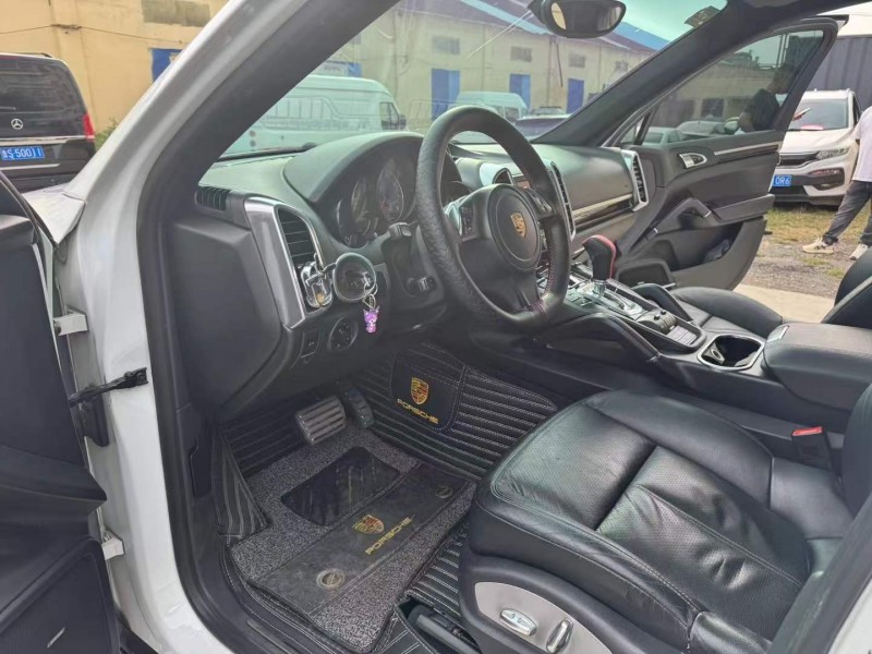 徐州14年保时捷卡宴4