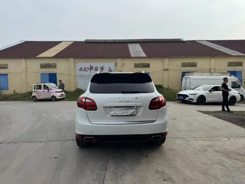 徐州14年保时捷卡宴9