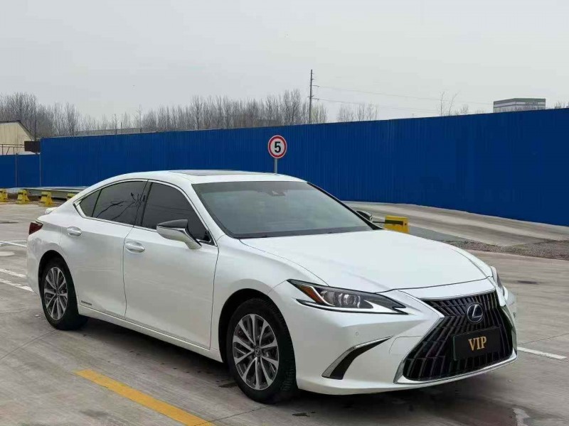 东营22年雷克萨斯ES3