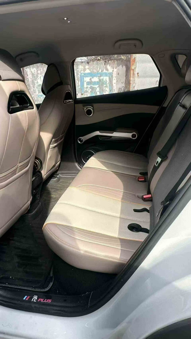 東營24年比亞迪元4