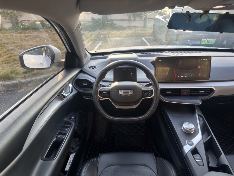 广州22年吉利几何2