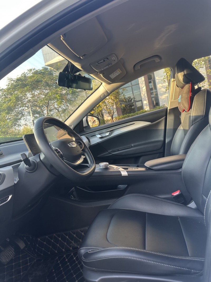 广州22年吉利几何5