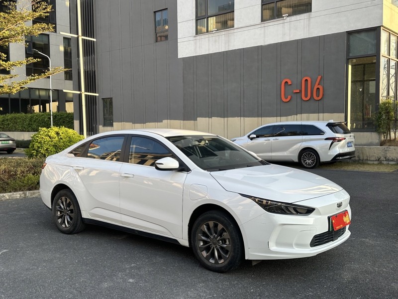 广州22年吉利几何7