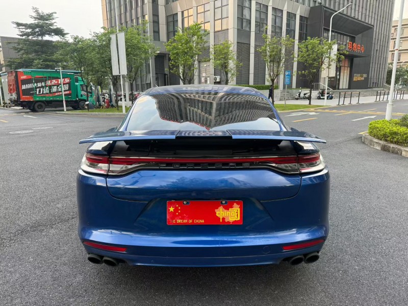 广州22年保时捷帕拉梅拉2