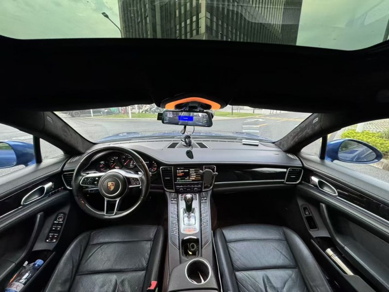 广州22年保时捷帕拉梅拉3