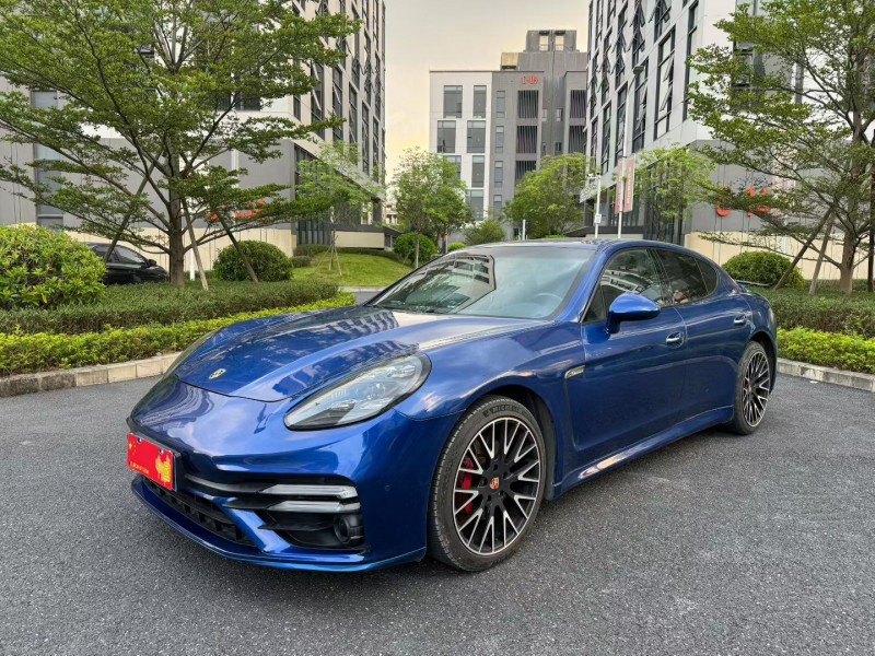 广州22年保时捷帕拉梅拉7