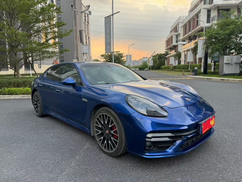 广州22年保时捷帕拉梅拉8