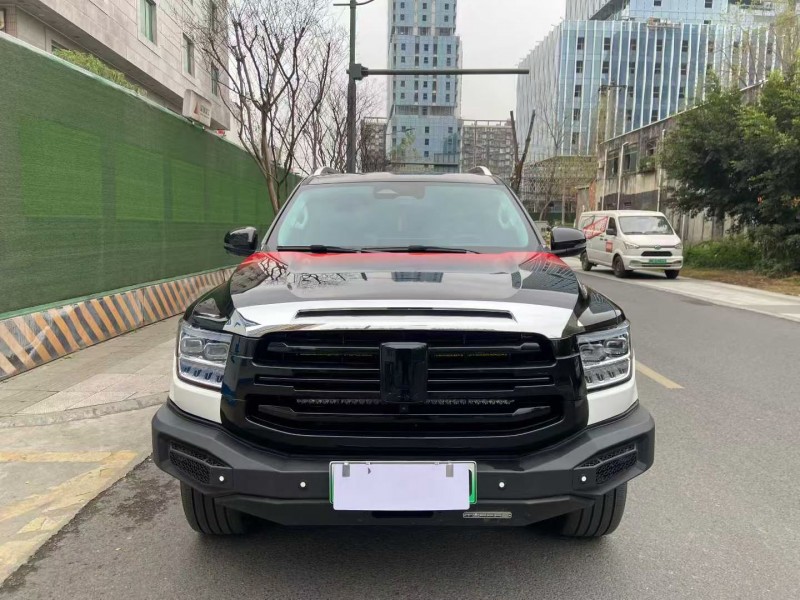 成都25年长城汽车坦克1