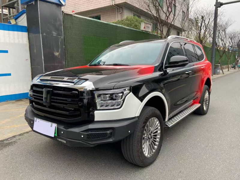 成都25年长城汽车坦克3