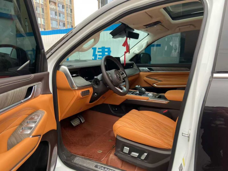 成都25年长城汽车坦克4