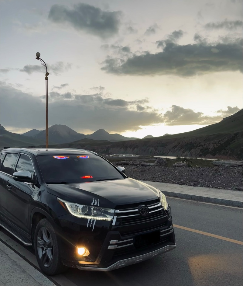 玉树19年丰田汉兰达5