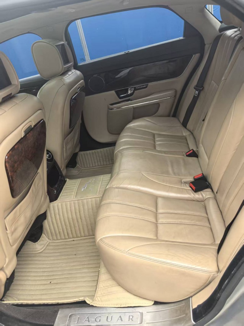 南宁12年捷豹XJ6