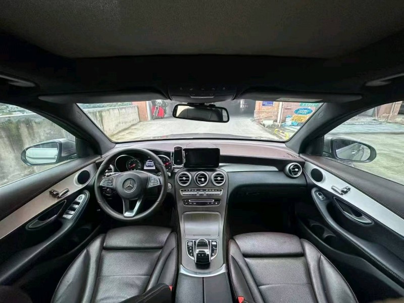 广州19年奔驰GLC4