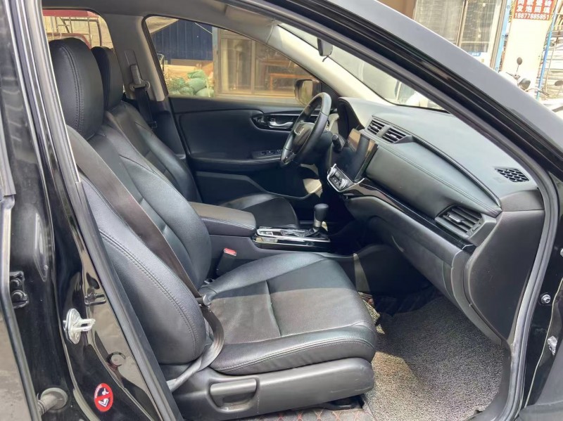 南宁19年本田凌派2