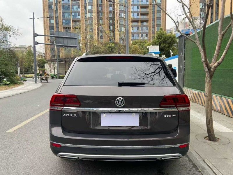 成都19年大众途昂9