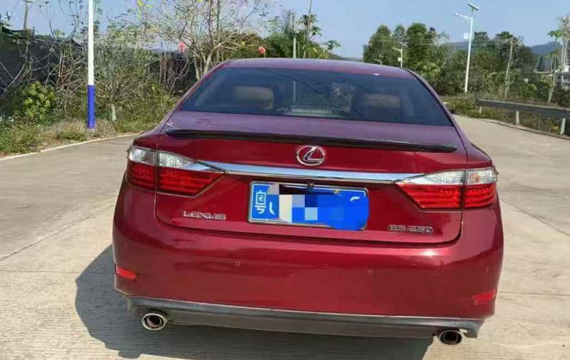 湛江13年雷克萨斯ES6