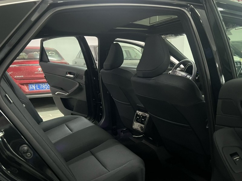 宿迁25年丰田亚洲龙4