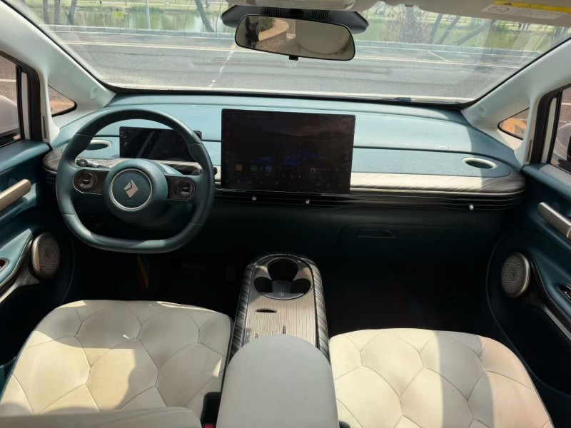 茂名23年宝骏云朵7