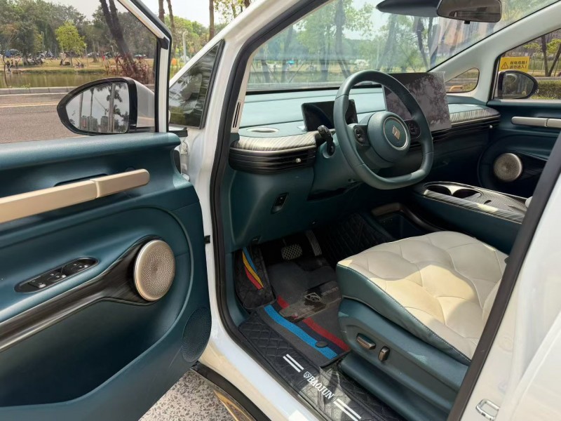 茂名23年宝骏云朵8