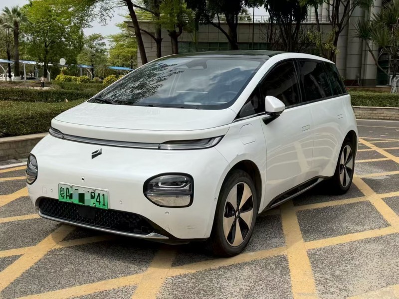 茂名23年宝骏云朵9