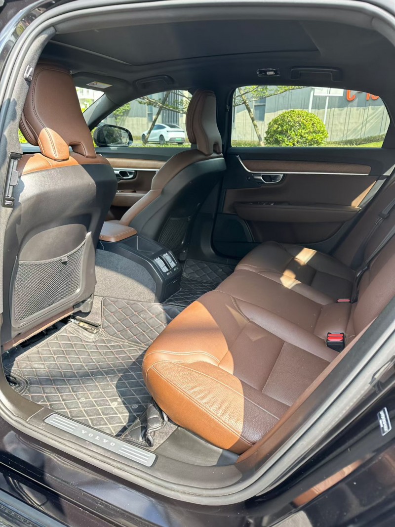 广州25年沃尔沃S906