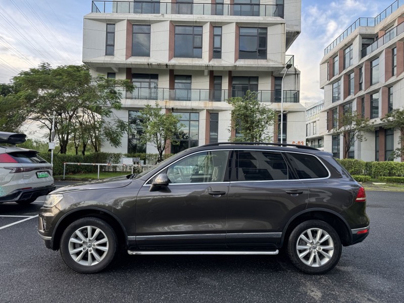 广州16年大众途锐8