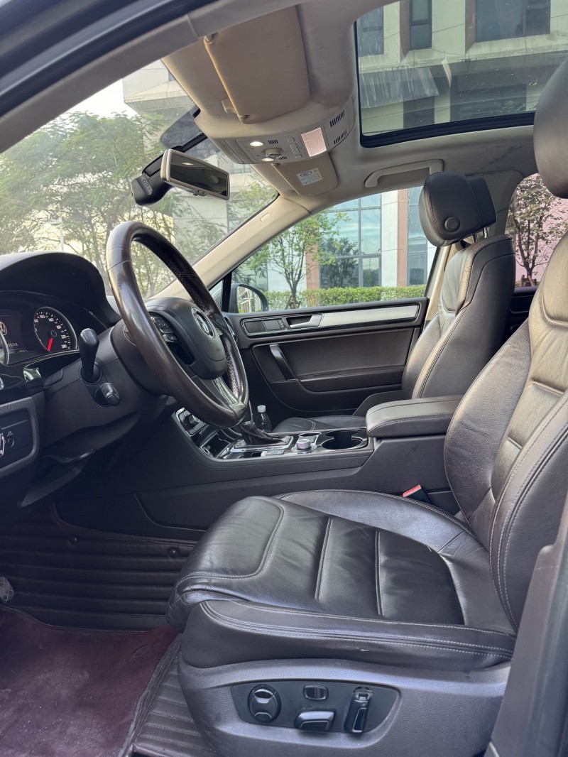 广州16年大众途锐9