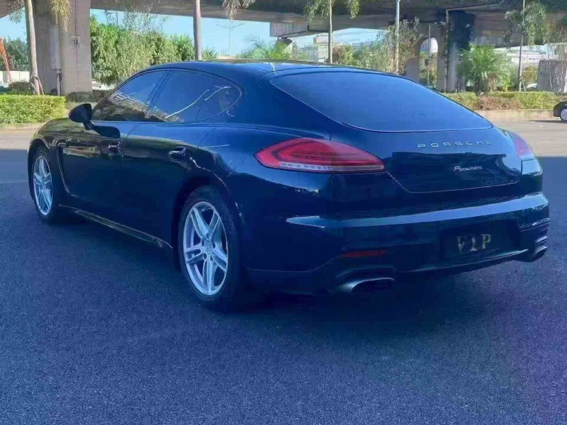 三明14年保时捷帕拉梅拉7