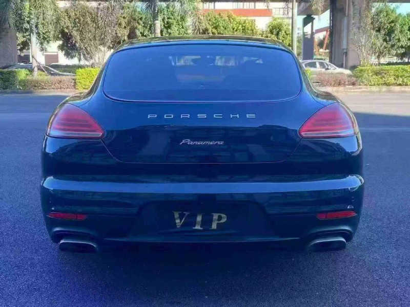 三明14年保时捷帕拉梅拉9