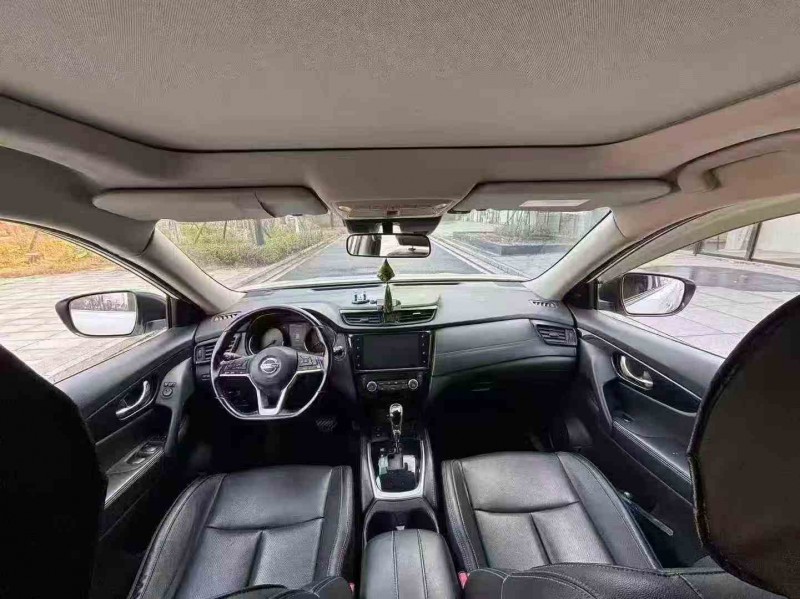 常德21年日产奇骏5