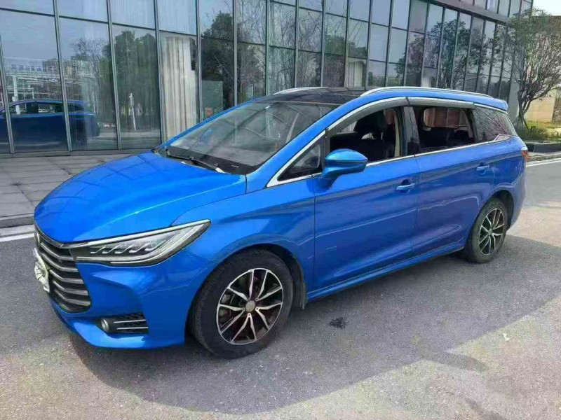 邵陽18年比亞迪宋MAX3