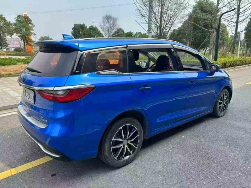 邵陽18年比亞迪宋MAX7