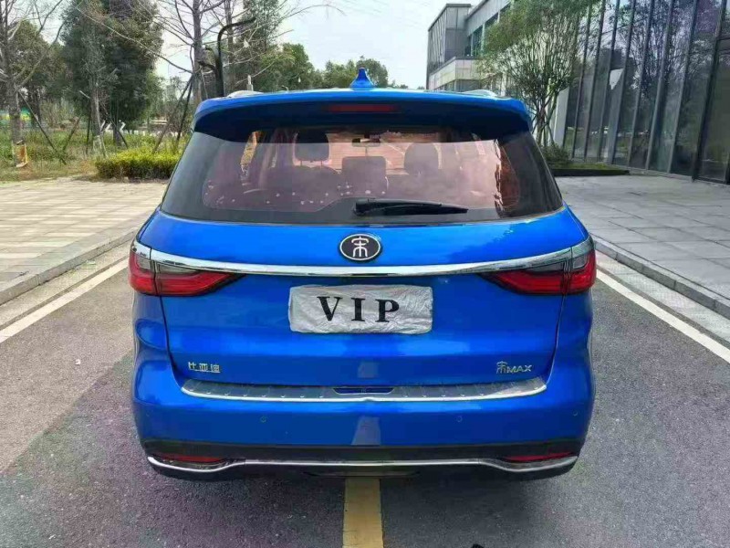 邵陽18年比亞迪宋MAX9