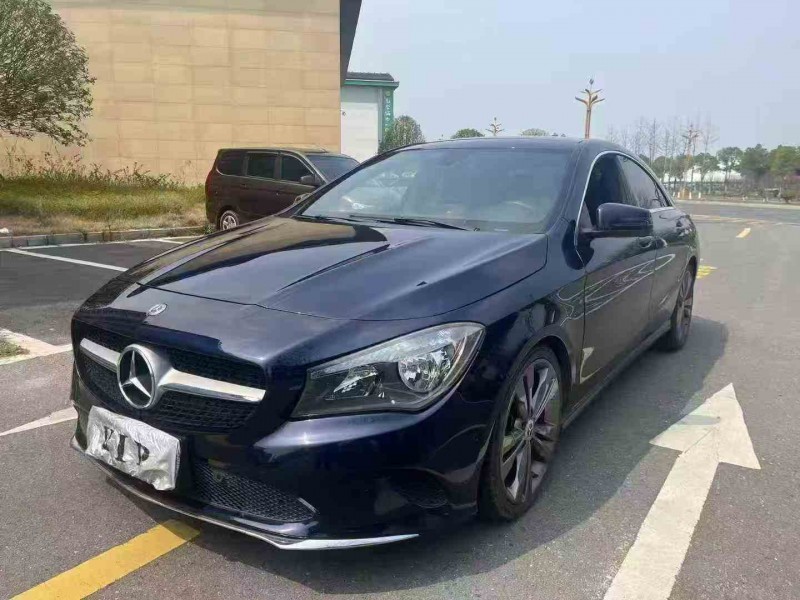 衡阳17年奔驰CLA2
