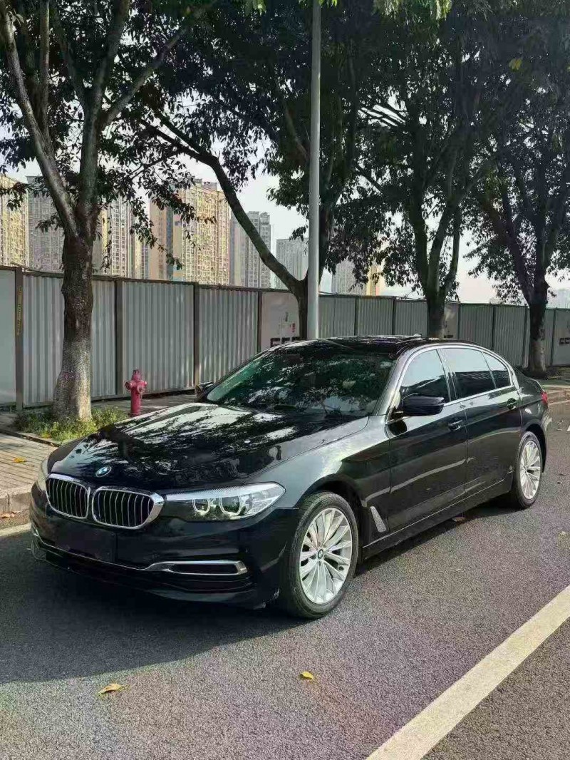 重庆20年宝马5系3